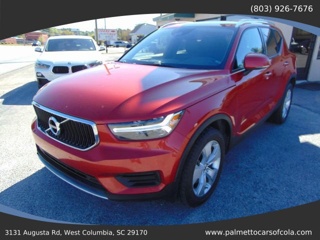 2022 Volvo XC40 Momentum