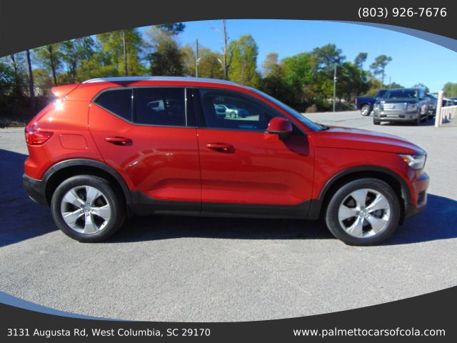 2022 Volvo XC40 Momentum
