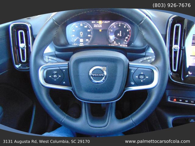 2022 Volvo XC40 Momentum