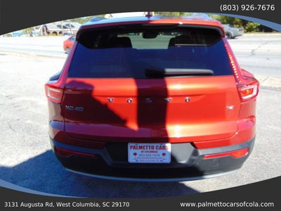 2022 Volvo XC40 Momentum
